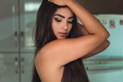 découvrez des combinaisons érotiques captivantes qui éveilleront vos sens et ajouteront une touche de passion à vos moments intimes. explorez notre sélection pour pimenter vos nuits.