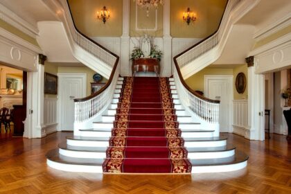 découvrez un univers d'élégance et de raffinement avec notre collection de produits de luxe. offrez-vous une expérience sans pareille, mêlant qualité exceptionnelle et design exclusif.