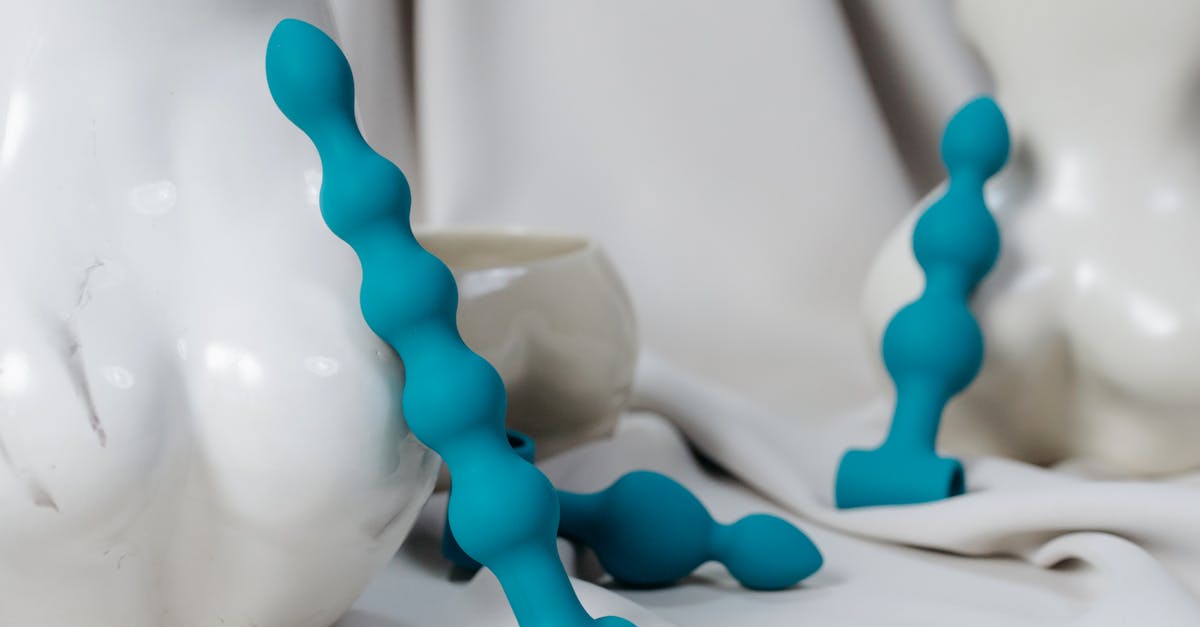 découvrez notre sélection de sex toys innovants et de qualité pour pimenter vos moments intimes. explorez de nouvelles sensations en solo ou en couple grâce à notre gamme variée, adaptée à toutes les envies.