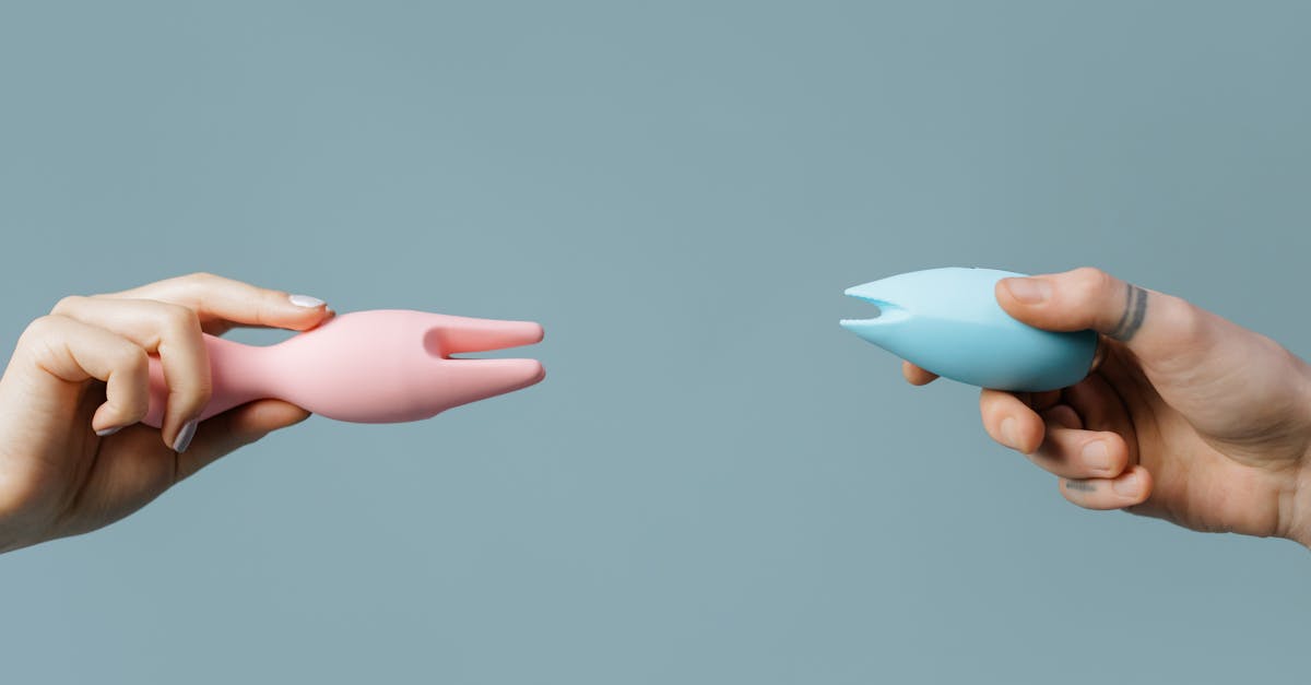 découvrez notre large sélection de sex toys pour pimenter votre vie intime. que vous soyez novice ou expert, trouvez des jouets adaptés à vos envies et à vos besoins pour des moments de plaisir inoubliables.