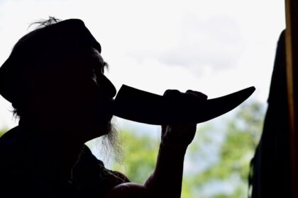 découvrez notre sélection de stimulateurs intimes, les vibrateurs, conçus pour offrir des sensations uniques et intenses. explorez le plaisir à travers différentes formes et intensités, adaptés à tous les désirs.