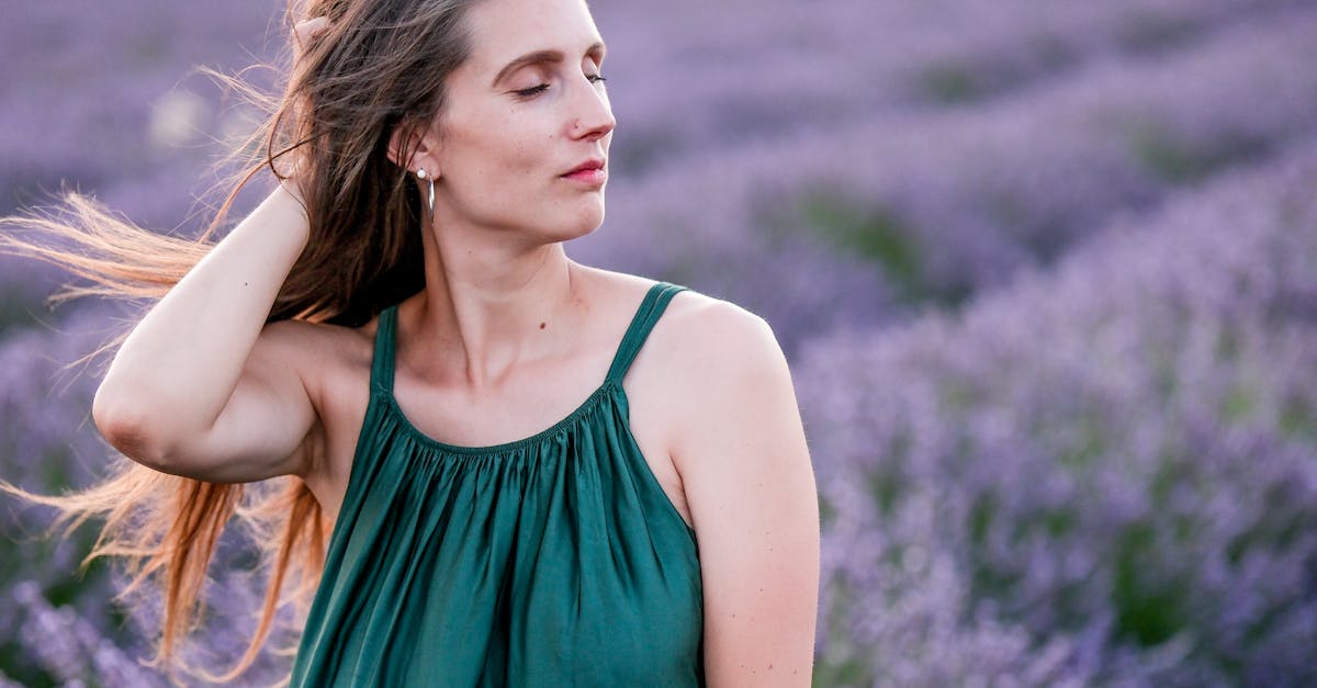 découvrez le womanizer, un jouet intime révolutionnaire qui offre une stimulation clitoridienne sans précédent. conçu pour les femmes qui cherchent à explorer leur plaisir, cet appareil élégant et discret combine technologie de pointe et design moderne pour une expérience unique et intense. parfait pour se détendre et se découvrir, le womanizer est l'accessoire essentiel pour toute routine de bien-être intime.