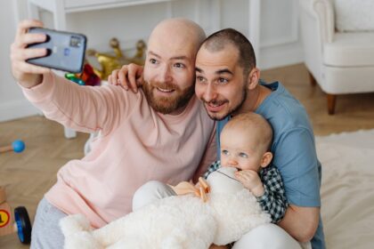 découvrez les sex toys connectés : des objets intimes innovants contrôlables à distance, pour pimenter vos expériences en solo ou en couple et explorer de nouvelles sensations avec la technologie.