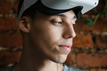 découvrez comment les sextoys en réalité virtuelle révolutionnent la vie intime, offrant des expériences sensorielles immersives et personnalisées. explorez les dernières innovations et conseils pour profiter pleinement de cette technologie.