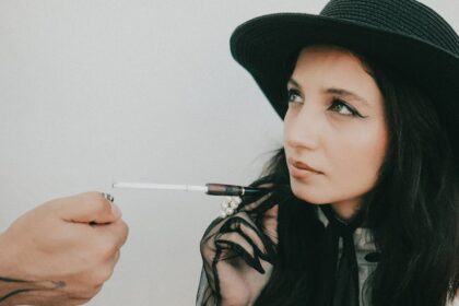 découvrez le womanizer, un stimulateur révolutionnaire pour femmes, alliant technologie innovante et plaisir intense. explorez une nouvelle dimension du bien-être intime avec ce sextoy de référence.