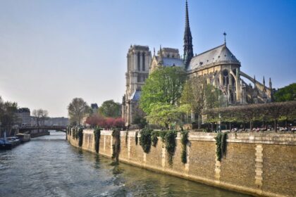 découvrez denis lavant, acteur français iconique reconnu pour son jeu intense et sa carrière marquée par des rôles marquants au cinéma, notamment dans les films de leos carax. biographie, films et actualités.