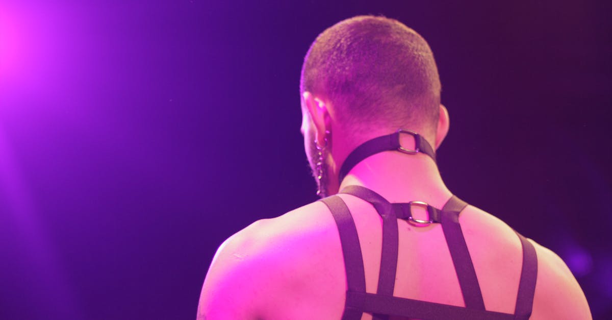 découvrez une sélection raffinée d’accessoires érotiques conçus pour éveiller vos sens et pimenter vos moments intimes. qualité, élégance et discrétion au rendez-vous.