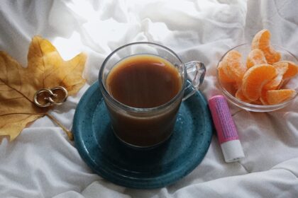 découvrez notre lubrifiant intime, spécialement formulé pour améliorer le confort et le plaisir lors de vos moments intimes. texture douce, compatible avec tous types de préservatifs.