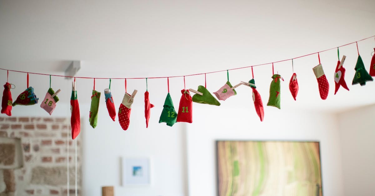 découvrez notre sélection de calendriers de l'avent originaux pour petits et grands. idées cadeaux, surprises quotidiennes et moments de fête pour patienter jusqu'à noël.