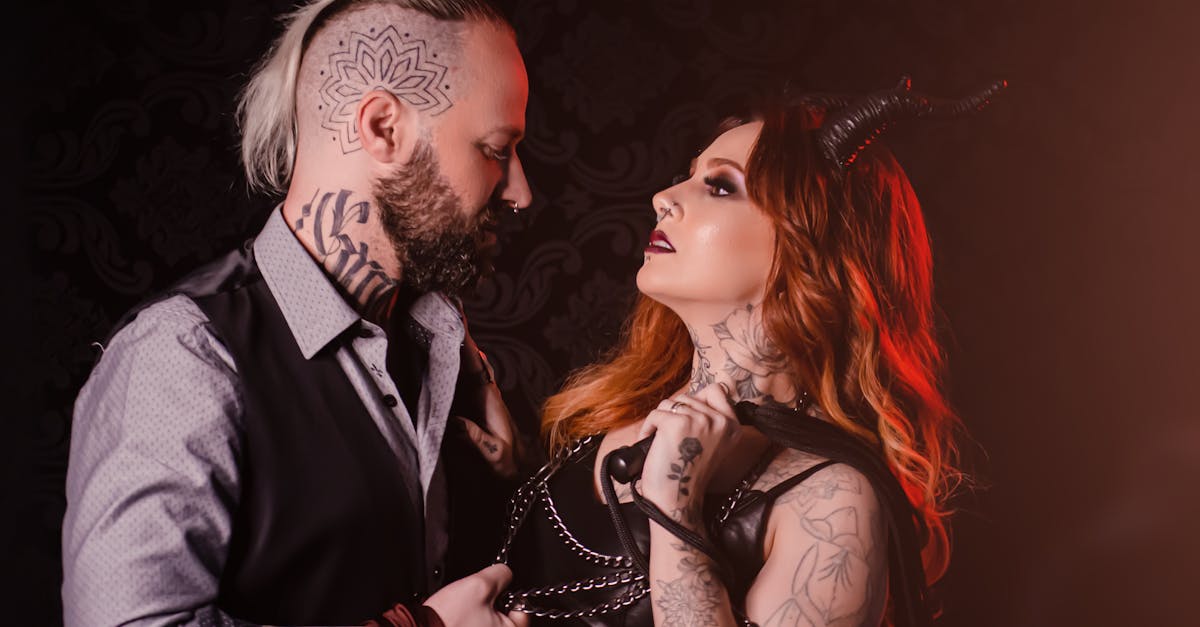 découvrez une large sélection d’accessoires bdsm pour pimenter vos jeux érotiques : menottes, cravaches, colliers, et plus. soyez prêt à explorer de nouvelles sensations en toute sécurité.