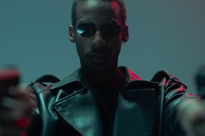 découvrez la signification de la dominance, ses différents types, son impact dans divers domaines, et les enjeux qu’elle suscite dans les relations, la société et l’éthologie.