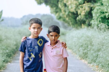 découvrez tout ce qu’il faut savoir sur le concept de duo : signification, exemples célèbres et conseils pour former un duo réussi dans divers domaines.