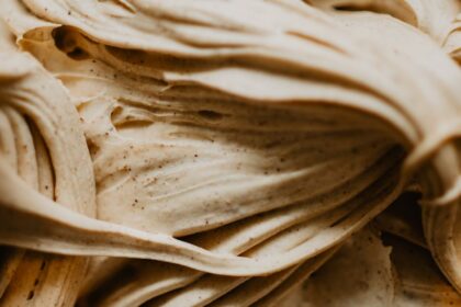 découvrez notre lubrifiant aromatisé pour pimenter vos moments intimes. saveurs variées, formule douce et agréable, compatible avec tous les plaisirs. essayez-le dès maintenant !