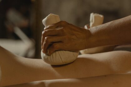 découvrez les boules de kegel : des accessoires efficaces pour renforcer le plancher pelvien, améliorer la santé intime et augmenter le plaisir féminin. guide d'utilisation, conseils et bienfaits.