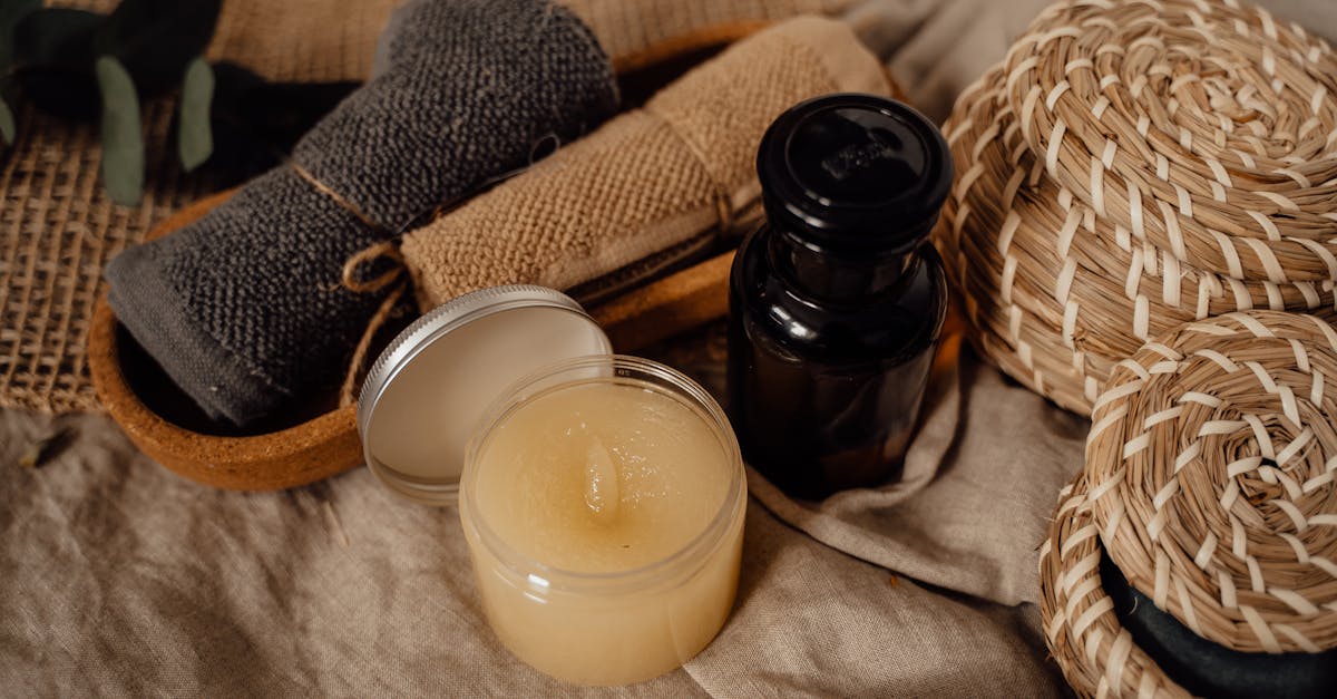 découvrez notre huile de massage, idéale pour détendre le corps et l’esprit. sa texture soyeuse et ses ingrédients naturels offrent un moment de bien-être unique à chaque utilisation.