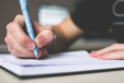 découvrez notre sélection de godemichés réalistes pour des sensations naturelles et intenses. qualité, sécurité et discrétion garanties. idéal pour explorer vos envies en toute confiance.