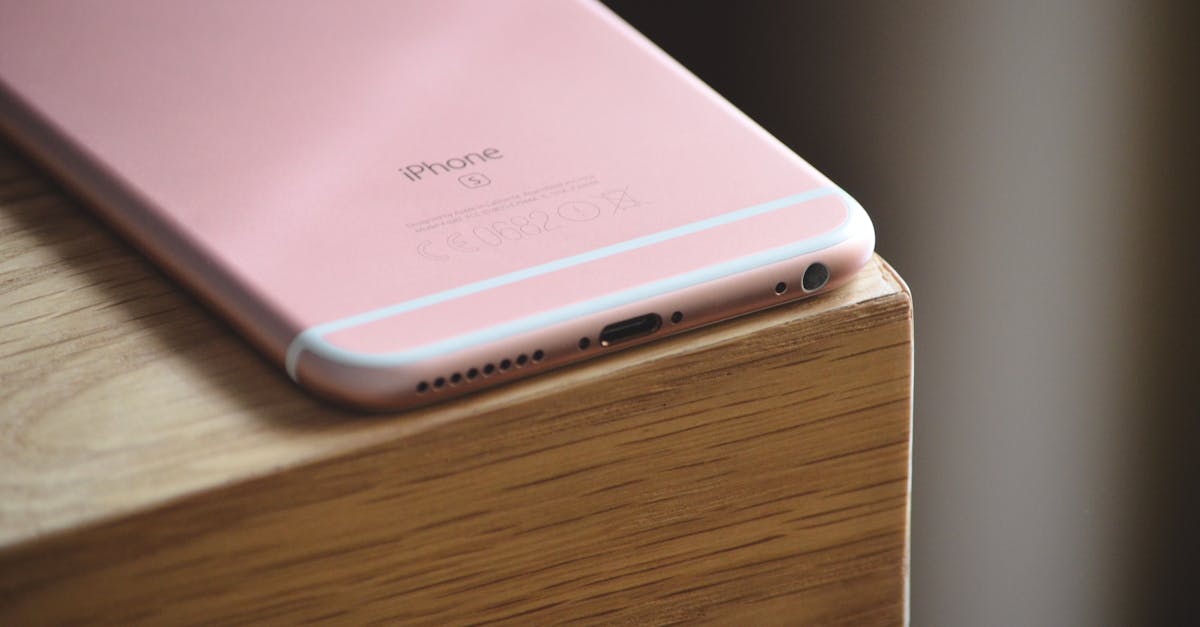 découvrez le raffinement du rose gold, une teinte élégante et tendance qui sublime vos bijoux, accessoires et objets du quotidien. apprenez comment intégrer le rose gold à votre style et créer une ambiance chaleureuse et moderne.