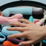 découvrez une large sélection de sextoys pour tous les plaisirs et envies. explorez notre boutique en ligne et trouvez des accessoires de qualité pour pimenter votre vie intime en toute discrétion.