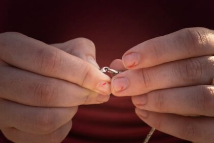 découvrez le womanizer : un stimulateur révolutionnaire dédié au plaisir féminin, conçu pour offrir des sensations intenses et un orgasme rapide grâce à la technologie de stimulation par ondes d’air. idéal pour explorer la sensualité et le bien-être intime en toute discrétion.