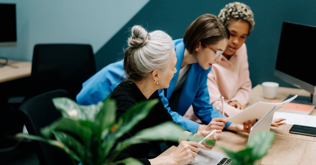 explorez la masturbation féminine chez les femmes senior, un sujet naturel et essentiel pour le bien-être et la découverte de soi à tout âge.