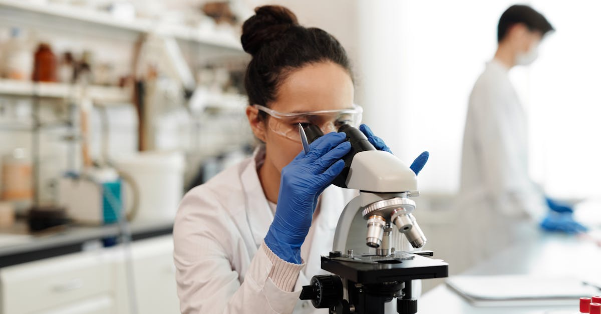 enquête approfondie sur les poupées sexuelles : aspects sociaux, technologiques et éthiques.