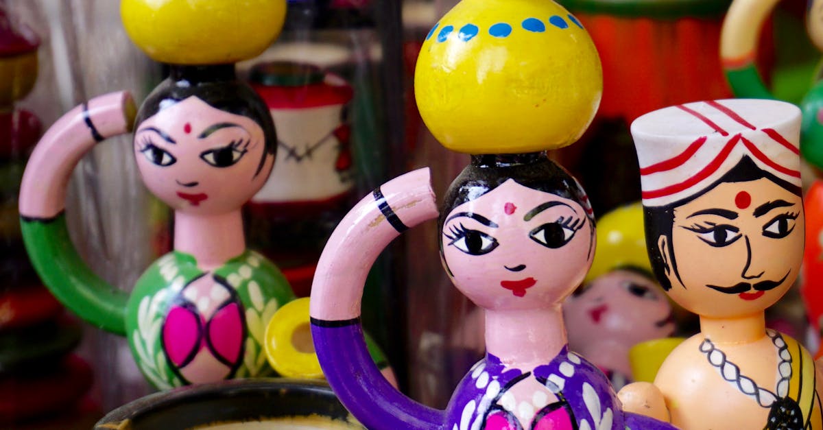 découvrez les shame dolls, des poupées uniques qui expriment vos émotions et histoires personnelles avec originalité et créativité.