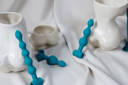 découvrez notre sélection de sextoys pour pimenter votre intimité et explorer de nouvelles sensations en toute sécurité et discrétion.