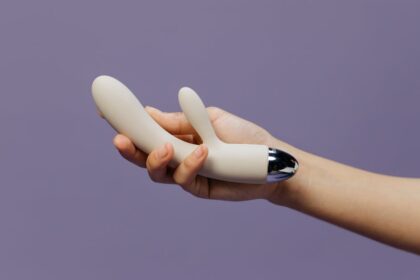 découvrez notre vibromasseur discret, idéal pour des moments intimes en toute confidentialité et plaisir en douceur.