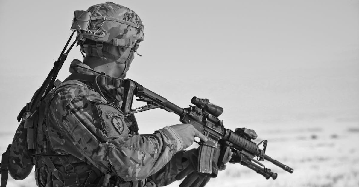 découvrez tout sur le courrier militaire : services, procédures et conseils pour envoyer et recevoir du courrier en milieu militaire.