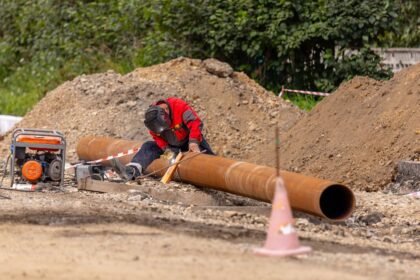 découvrez tout sur le pentagone, une figure géométrique à cinq côtés, utilisée en mathématiques, architecture et design.