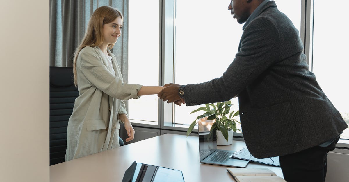 découvrez les réalités et les implications tragiques de l'asservissement sexuel, un problème grave touchant des milliers de personnes à travers le monde.