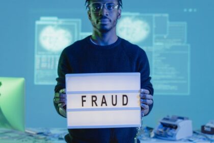 découvrez tout ce qu'il faut savoir sur les violations de données : causes, impacts et conseils pour protéger vos informations personnelles.