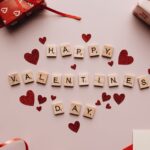 célébrez la saint-valentin avec des idées romantiques, des cadeaux uniques et des astuces pour une journée inoubliable remplie d'amour.