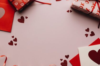 découvrez nos idées cadeaux parfaites pour la saint-valentin et faites plaisir à votre moitié avec des surprises uniques et romantiques.