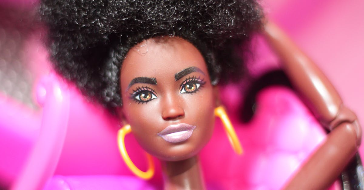 découvrez notre collection de poupées vintage uniques, parfaites pour les amateurs de nostalgie et de charme d'antan.