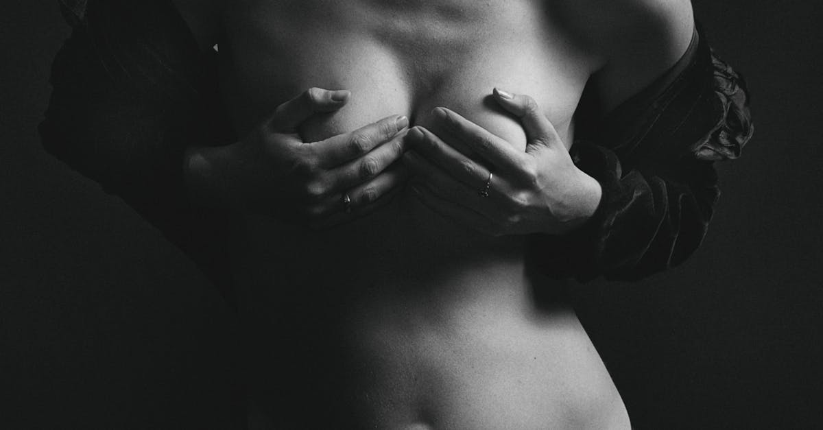 découvrez des techniques efficaces et respectueuses pour la stimulation du clitoris, favorisant le plaisir et le bien-être intime.