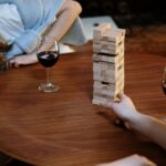 découvrez des jeux de société conçus spécialement pour les couples, parfaits pour renforcer la complicité et passer des moments ludiques à deux.