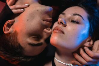 découvrez une expérience intime unique, riche en émotions et en sensations pour vous connecter profondément avec vous-même ou vos proches.