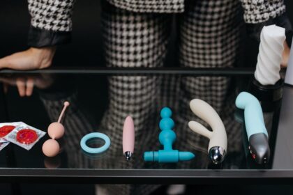découvrez notre sélection incontournable de sex toys à essayer absolument pour pimenter votre vie intime et explorer de nouvelles sensations.