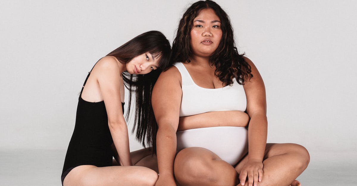 découvrez des positions sensuelles pour enrichir votre intimité et renforcer la connexion avec votre partenaire.