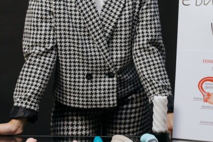 découvrez notre sélection de sex toys pour pimenter votre vie intime et explorer vos désirs en toute confiance et sécurité.