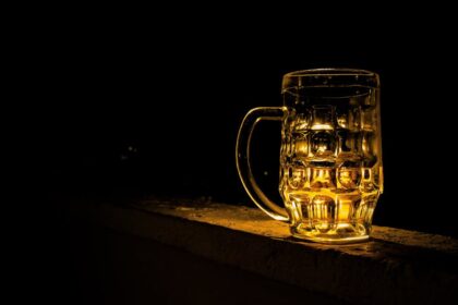 découvrez l'importance de la transparence dans les relations professionnelles et personnelles pour bâtir la confiance et favoriser une communication ouverte.