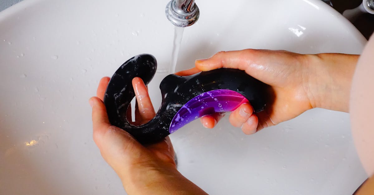découvrez notre sélection de sextoys étanches pour des plaisirs aquatiques en toute sécurité, adaptés à toutes vos envies, même sous l'eau.